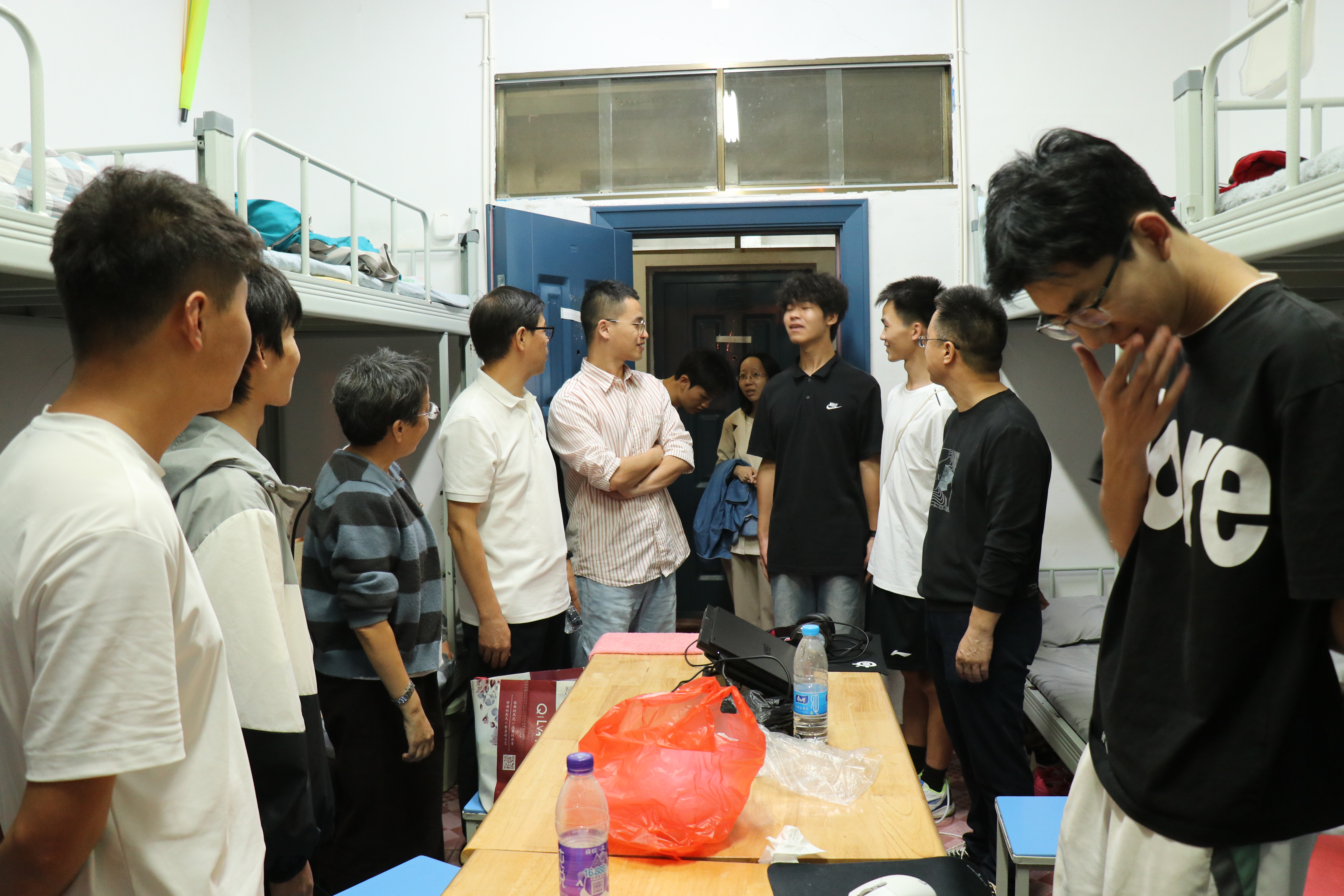 图为我院领导 (4).JPG